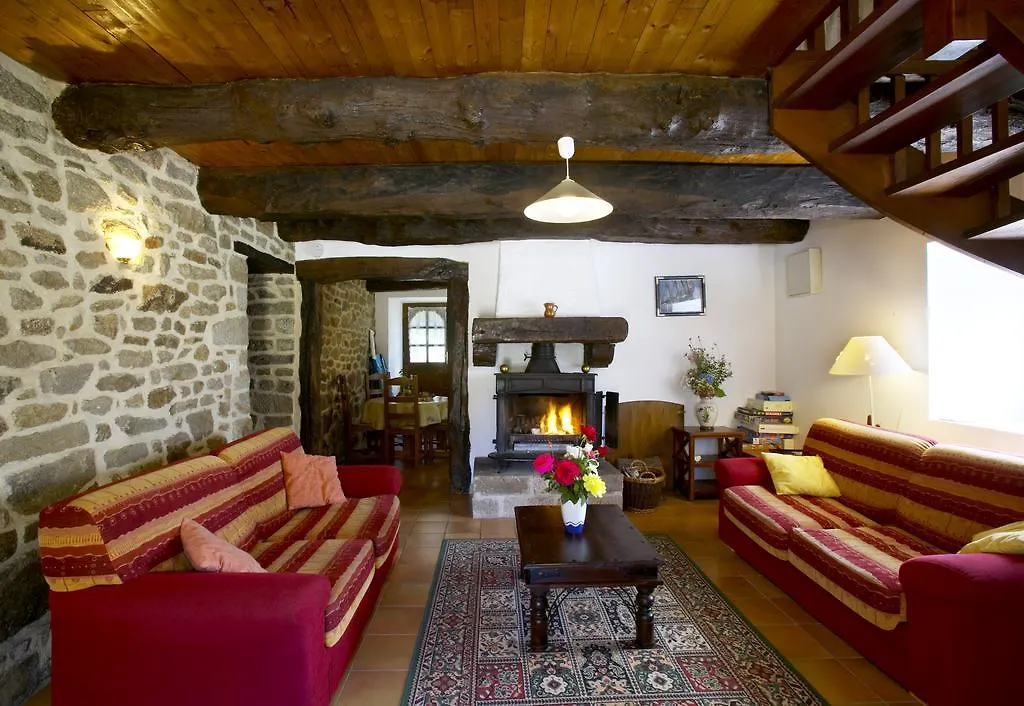 Luxury Brittany Cottages & Heated Pool Languidic