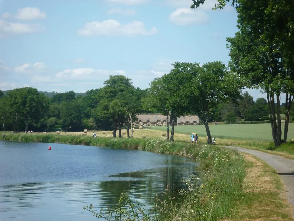 Luxury Brittany Cottages & Heated Pool Languidic Dom wakacyjny