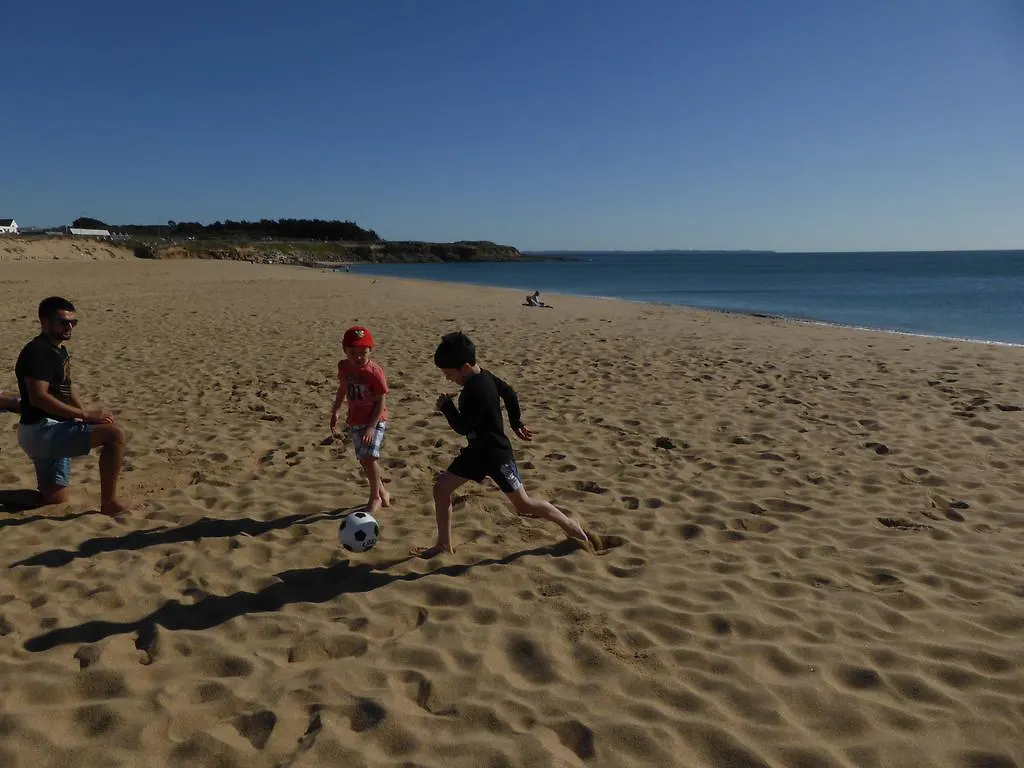 Luxury Brittany Cottages & Heated Pool Languidic